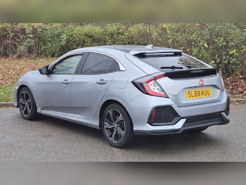 Used Honda Civic 2018 for sale - 76582142: Photo