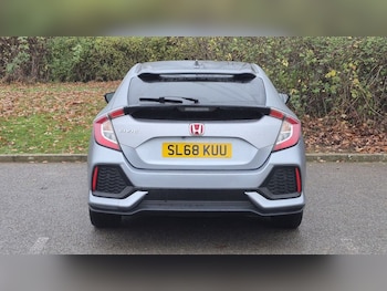 Used Honda Civic 2018 for sale - 76582142: Photo