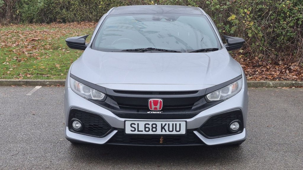 Used Honda Civic 2018 for sale - 76582142: Photo 8