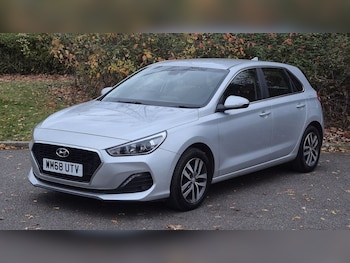 Used Hyundai i30 2019 for sale - 76453945: Photo