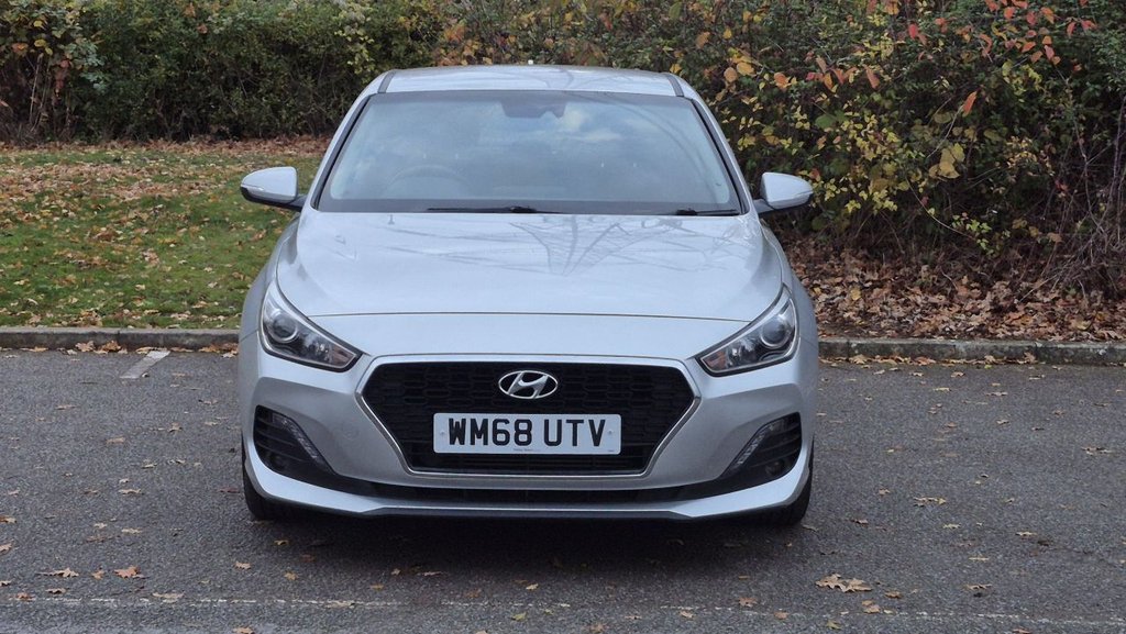 Used Hyundai i30 2019 for sale - 76453945: Photo 8