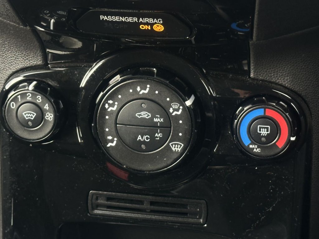 Used Ford Fiesta 2015 for sale - 77263311: Photo 17