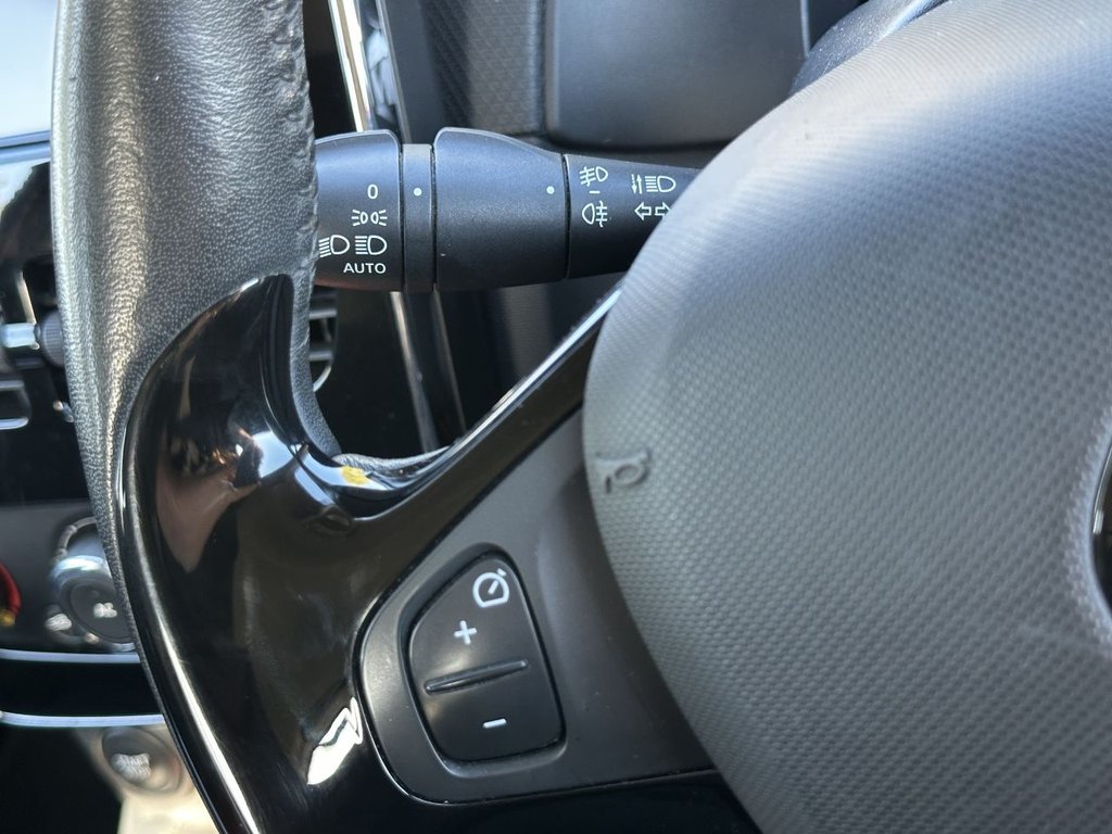 Used Renault Clio 2013 for sale - 76368213: Photo 13