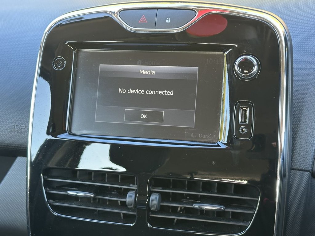 Used Renault Clio 2013 for sale - 76368213: Photo 18