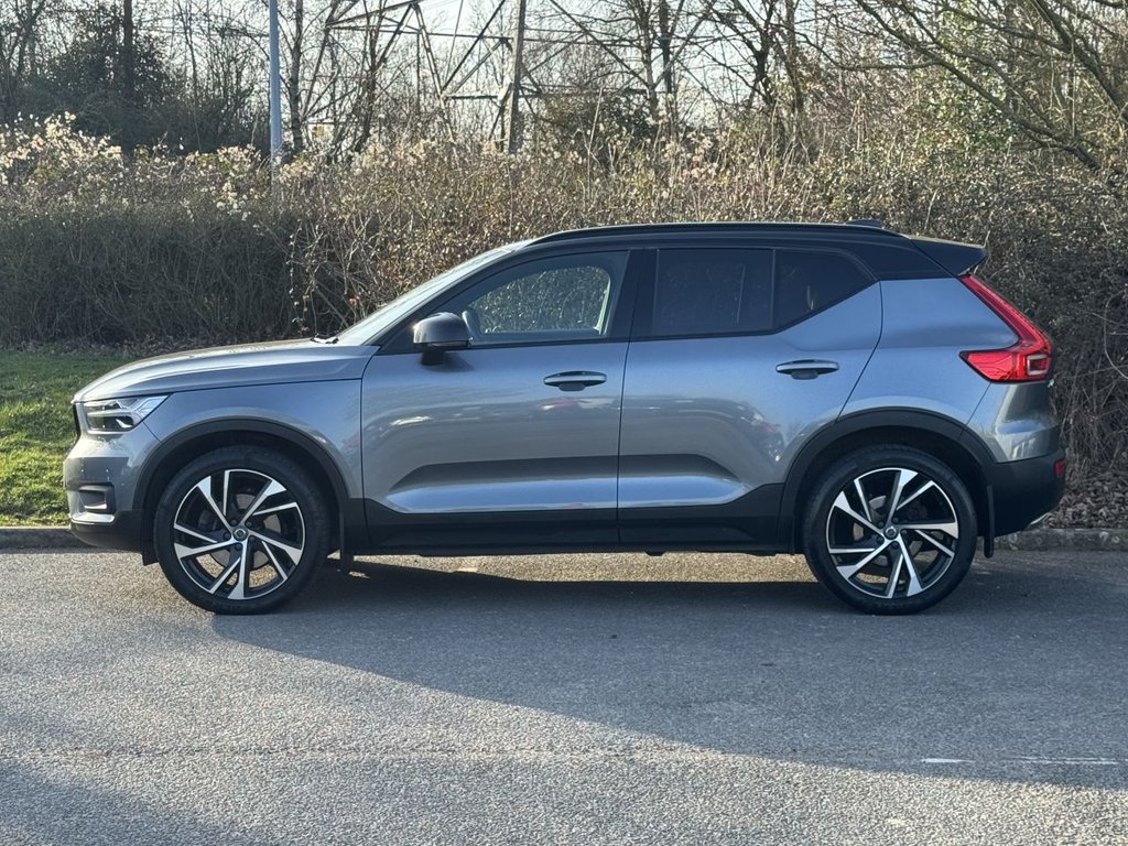 Used Volvo XC40 2018 for sale - 77765003: Photo 2
