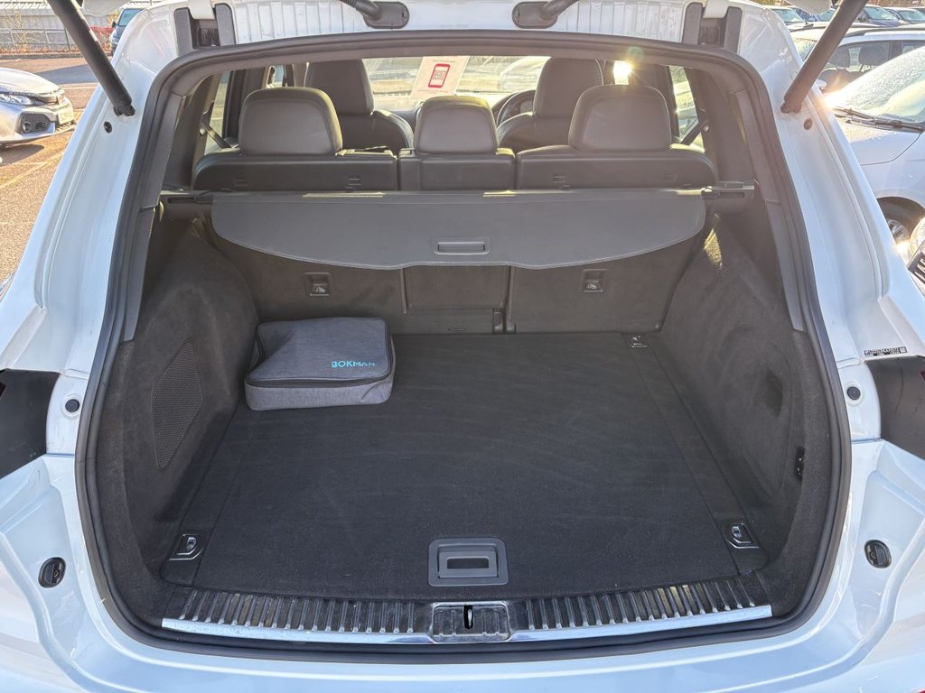 Used Porsche Cayenne 2017 for sale - 76642089: Photo 11