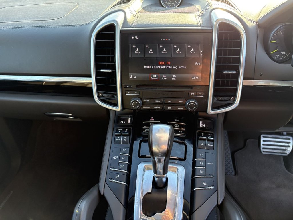 Used Porsche Cayenne 2017 for sale - 76642089: Photo 16