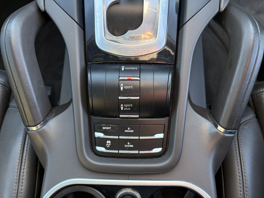 Used Porsche Cayenne 2017 for sale - 76642089: Photo 17