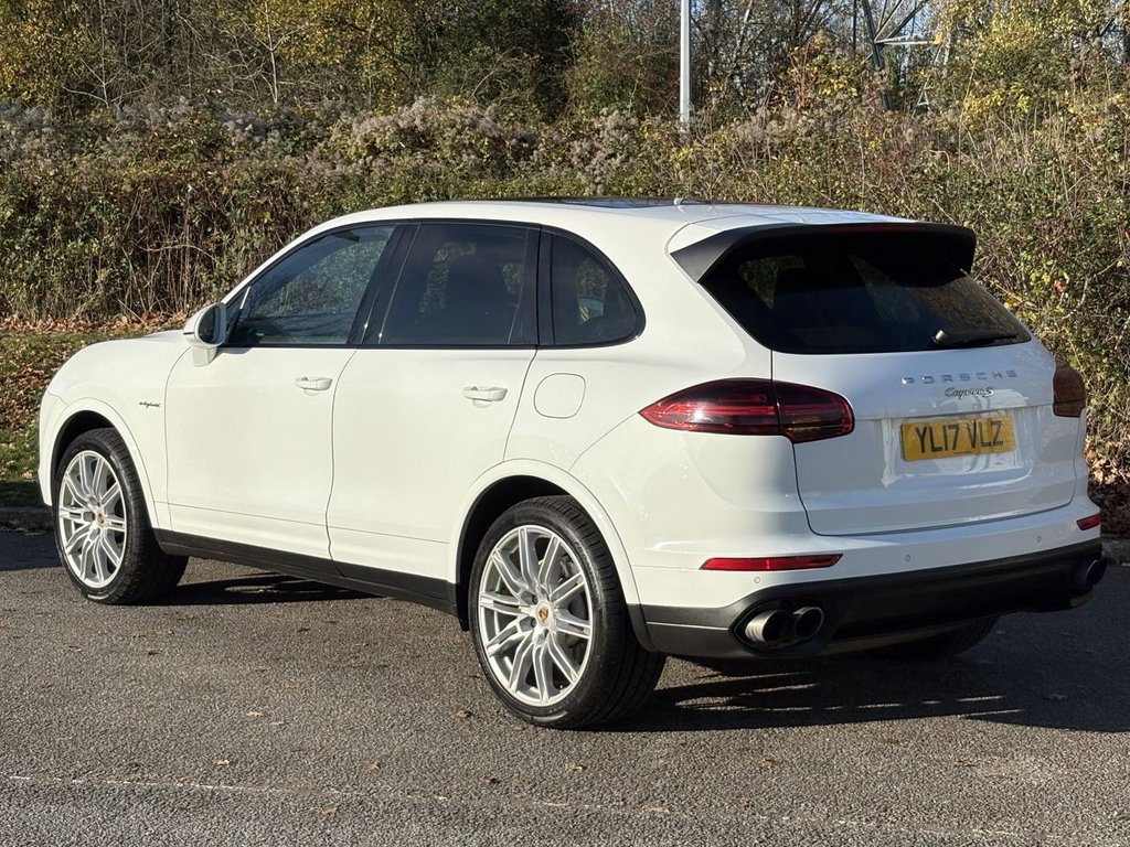 Used Porsche Cayenne 2017 for sale - 76642089: Photo 3