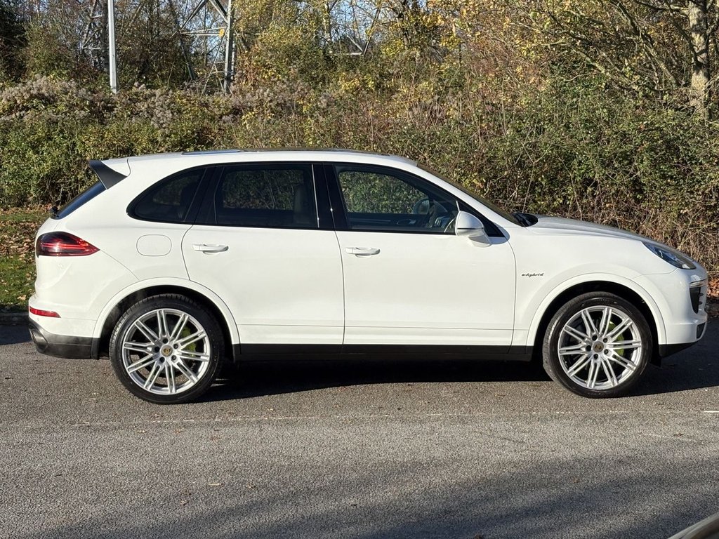 Used Porsche Cayenne 2017 for sale - 76642089: Photo 6