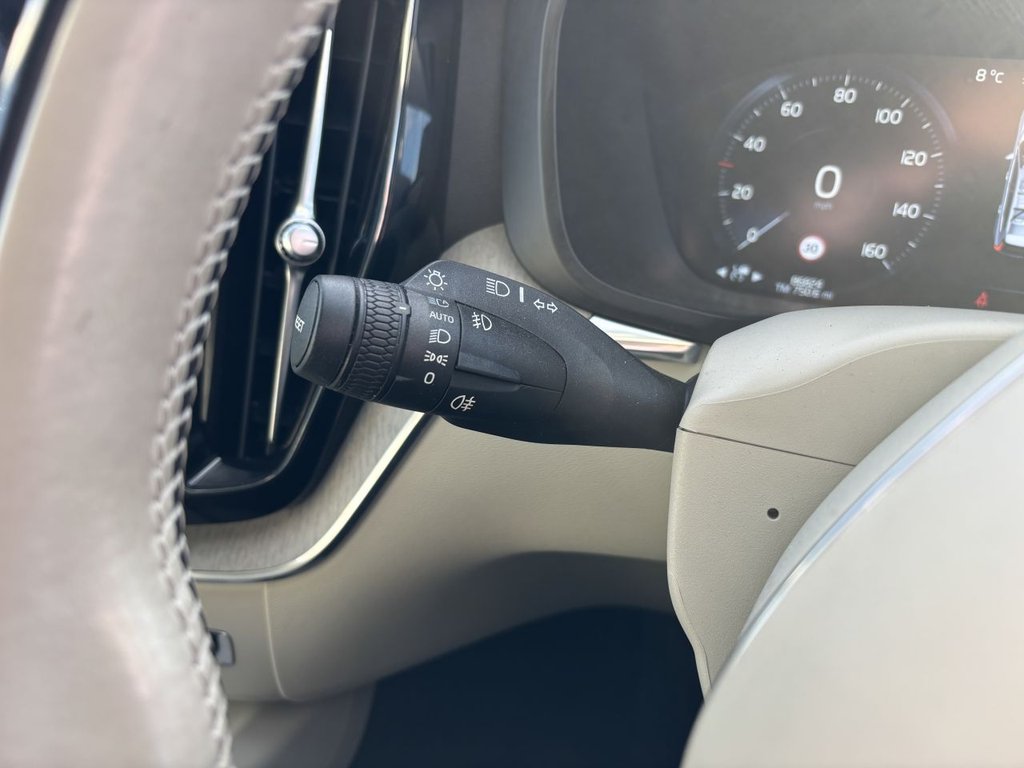 Used Volvo XC60 2017 for sale - 76698132: Photo 14