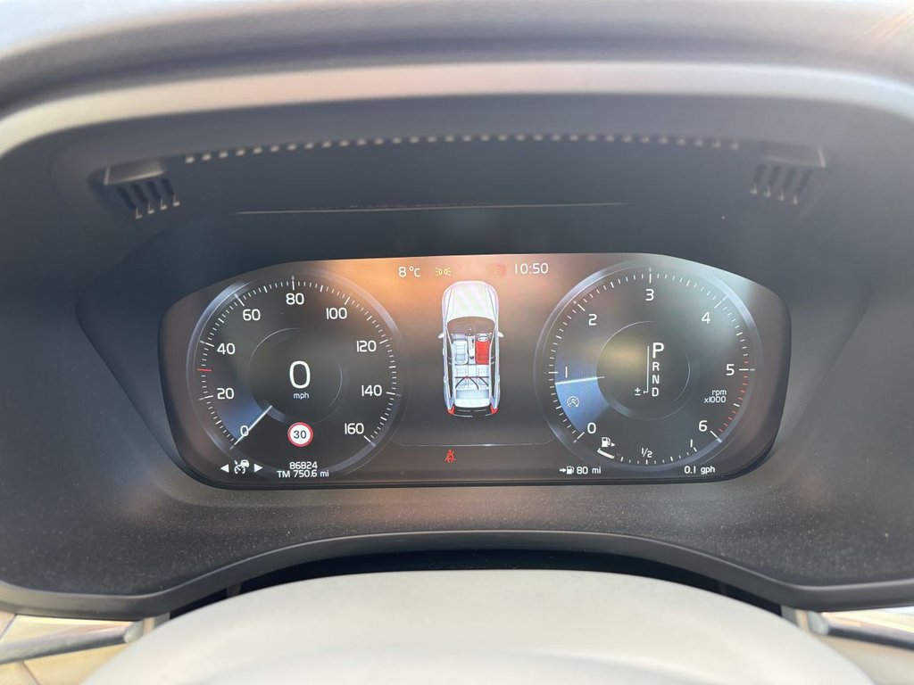 Used Volvo XC60 2017 for sale - 76698132: Photo 15