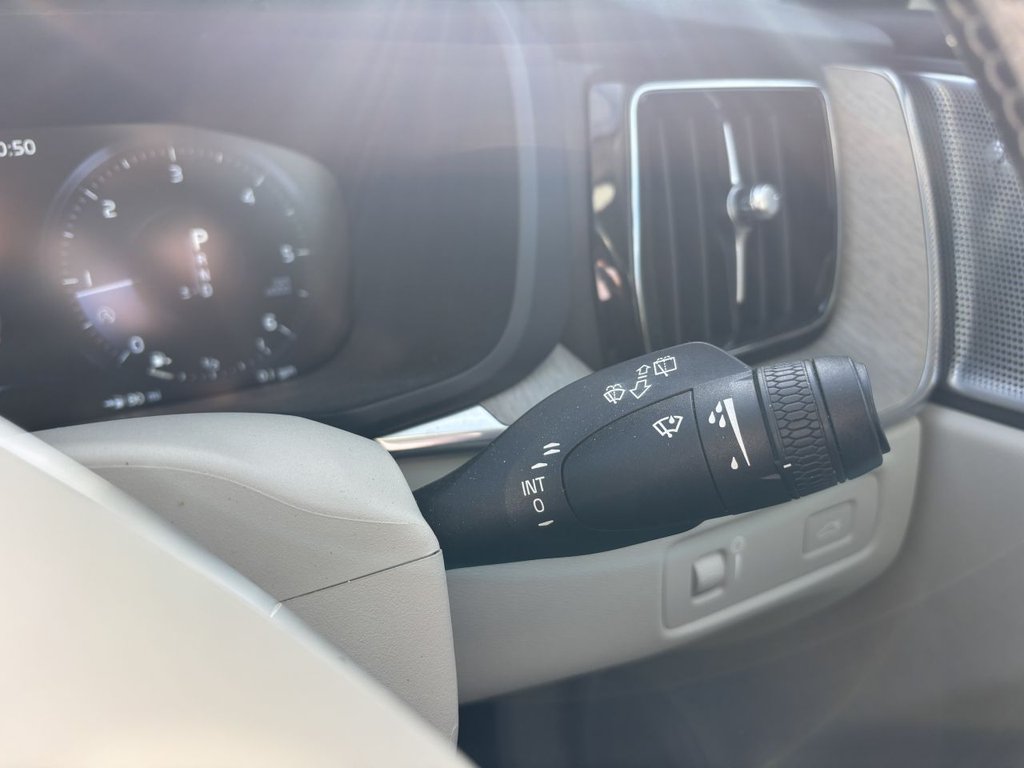 Used Volvo XC60 2017 for sale - 76698132: Photo 16