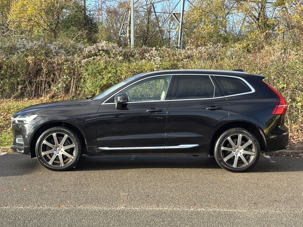 Used Volvo XC60 2017 for sale - 76698132: Photo 2