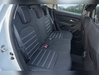 Used Dacia Duster 2023 for sale - 78287916: Photo