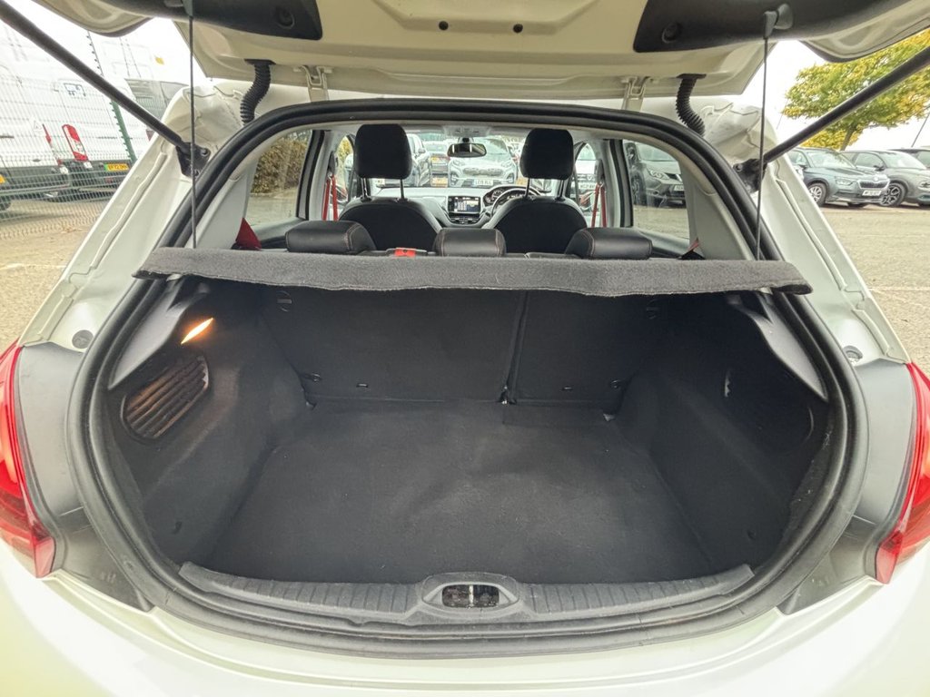 Used Peugeot 208 2016 for sale - 76279619: Photo 11