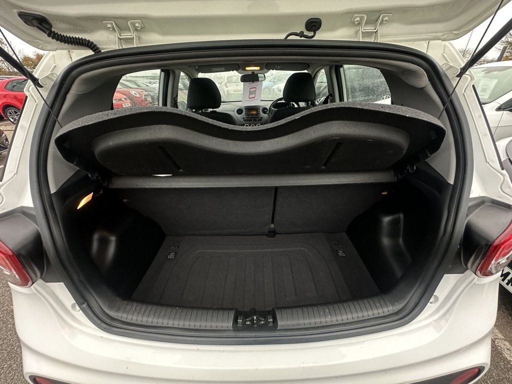 Used Hyundai i10 2019 for sale - 76509655: Photo 11