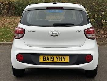 Used Hyundai i10 2019 for sale - 76509655: Photo