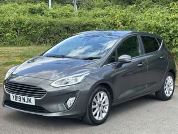 2019 (19) - 1.0 EcoBoost Titanium 5dr