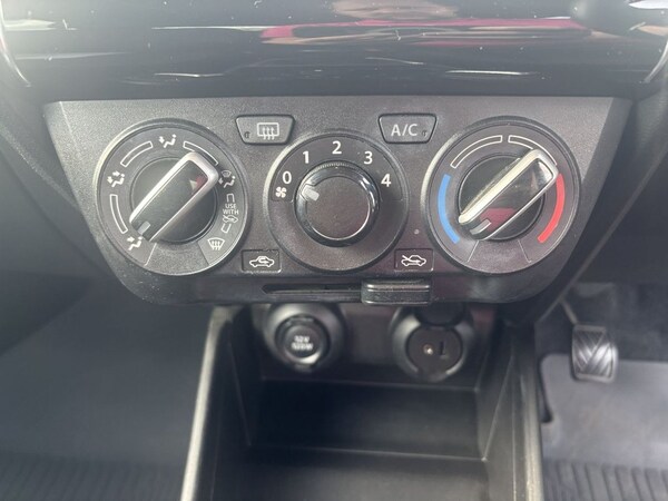 Used Suzuki Swift 2020 for sale - 76105977: Photo 14
