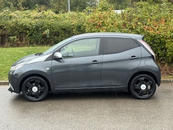 Used Toyota AYGO 2016 for sale - 76162667: Photo 2