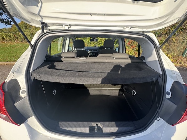 Used Vauxhall Corsa 2018 for sale - 76172922: Photo 11