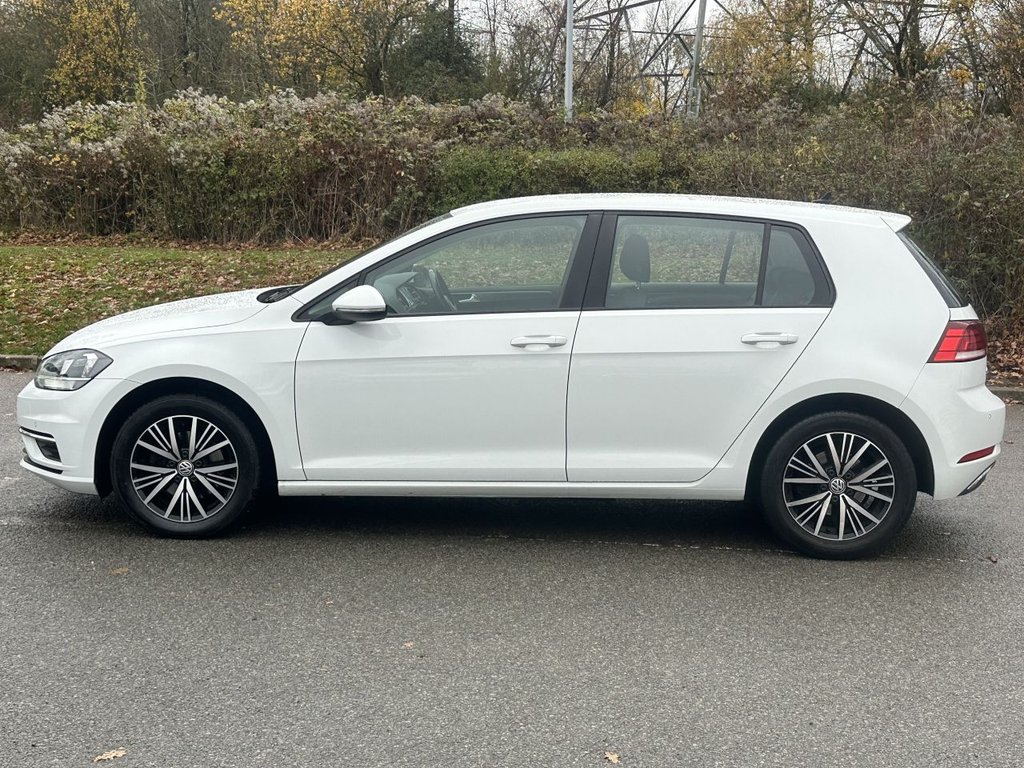 Used Volkswagen Golf 2018 for sale - 76768171: Photo 2