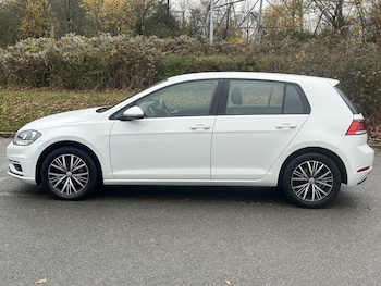 Used Volkswagen Golf 2018 for sale - 76768171: Photo