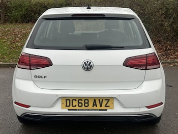 Used Volkswagen Golf 2018 for sale - 76768171: Photo