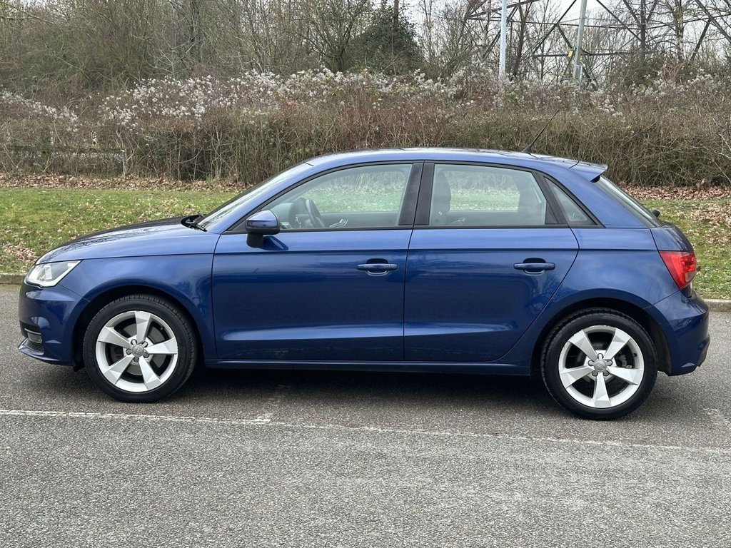 Used Audi A1 2016 for sale - 77368867: Photo 2