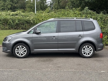 Used Volkswagen Touran 2014 for sale - 75432678: Photo