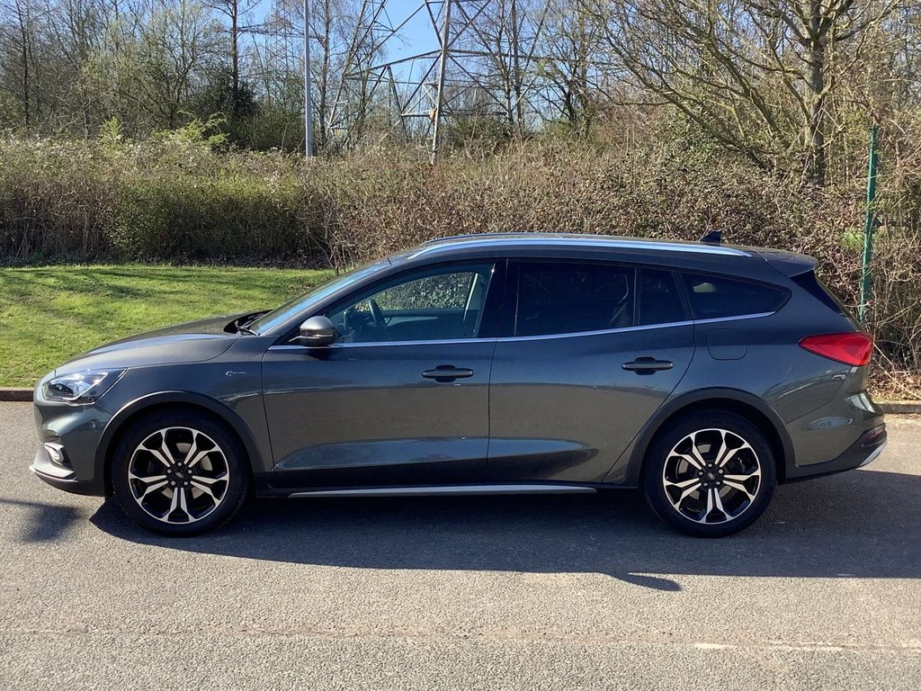 Used Ford Focus 2021 for sale - 77936223: Photo 2