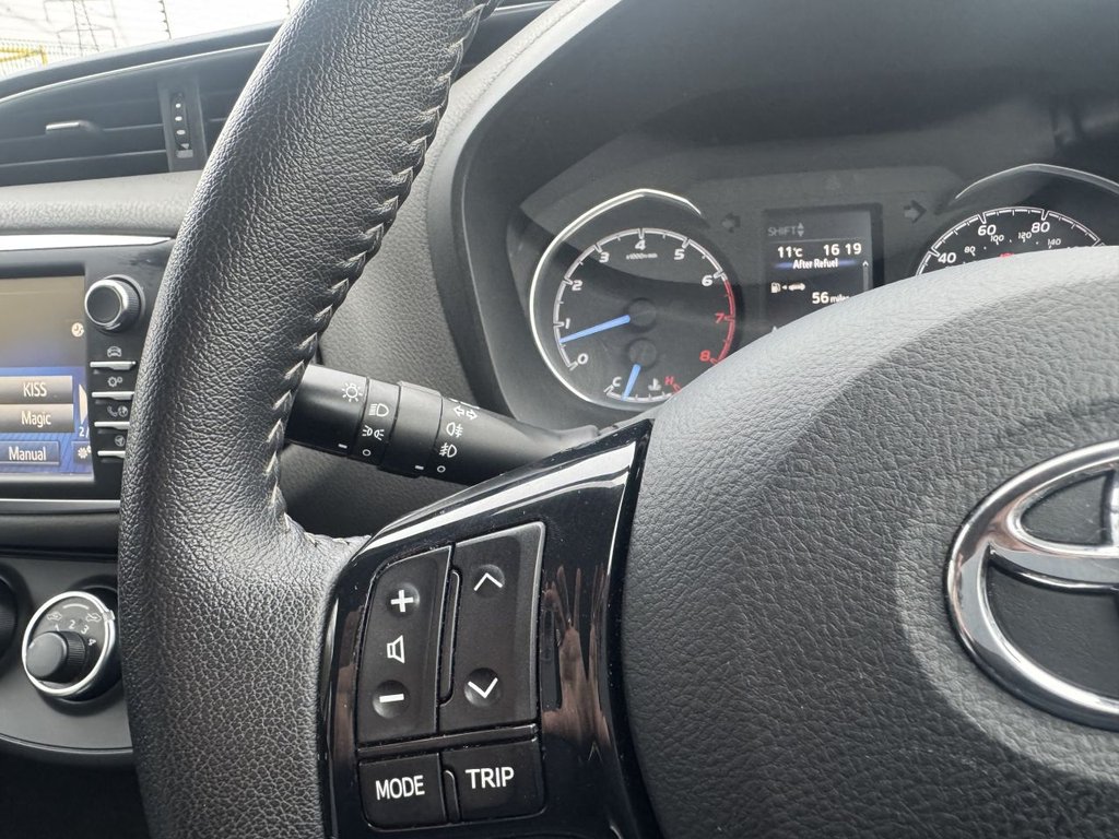 Used Toyota Yaris 2019 for sale - 77806190: Photo 12