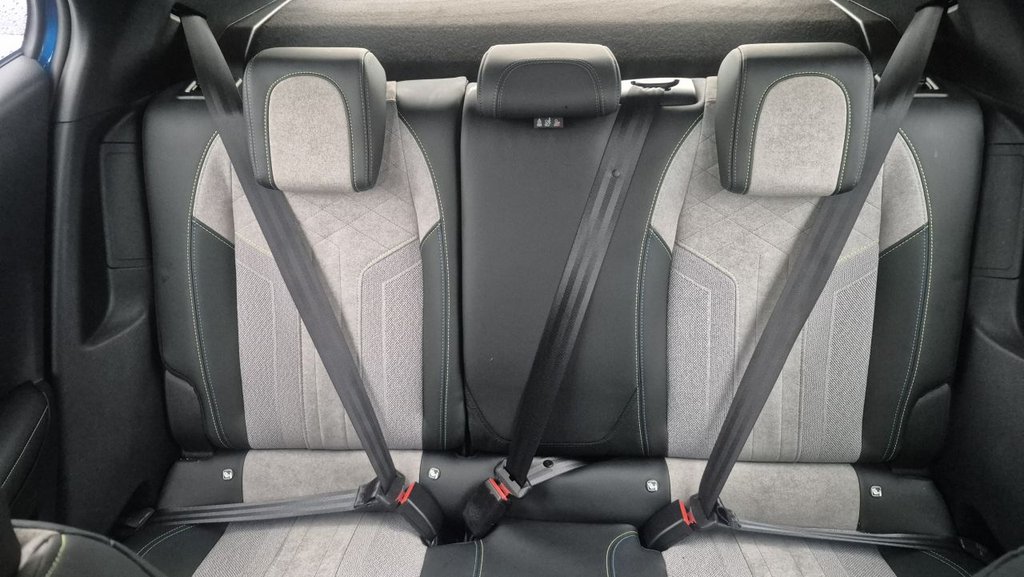 Used Peugeot E-2008 2022 for sale - 77153244: Photo 10