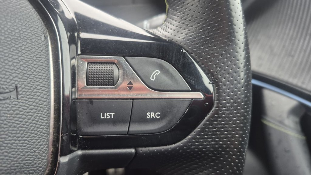 Used Peugeot E-2008 2022 for sale - 77153244: Photo 14