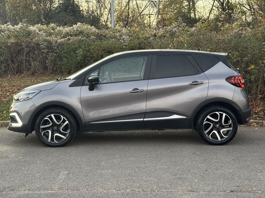 Used Renault Captur 2019 for sale - 76605179: Photo 2