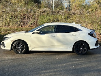 Used Honda Civic 2017 for sale - 76685872: Photo