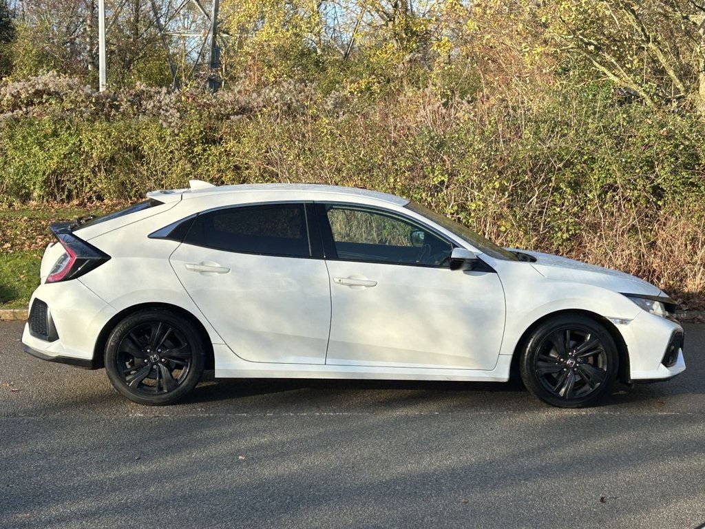 Used Honda Civic 2017 for sale - 76685872: Photo 6