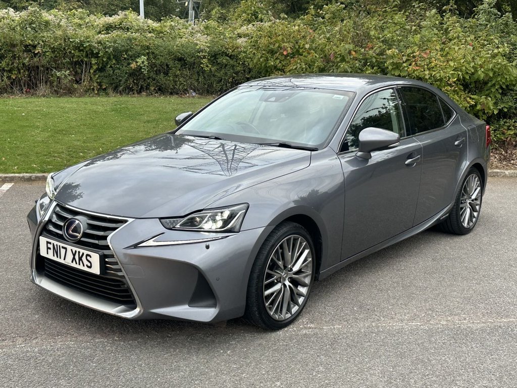 Used Lexus IS 2017 for sale - 76080443: Photo 1