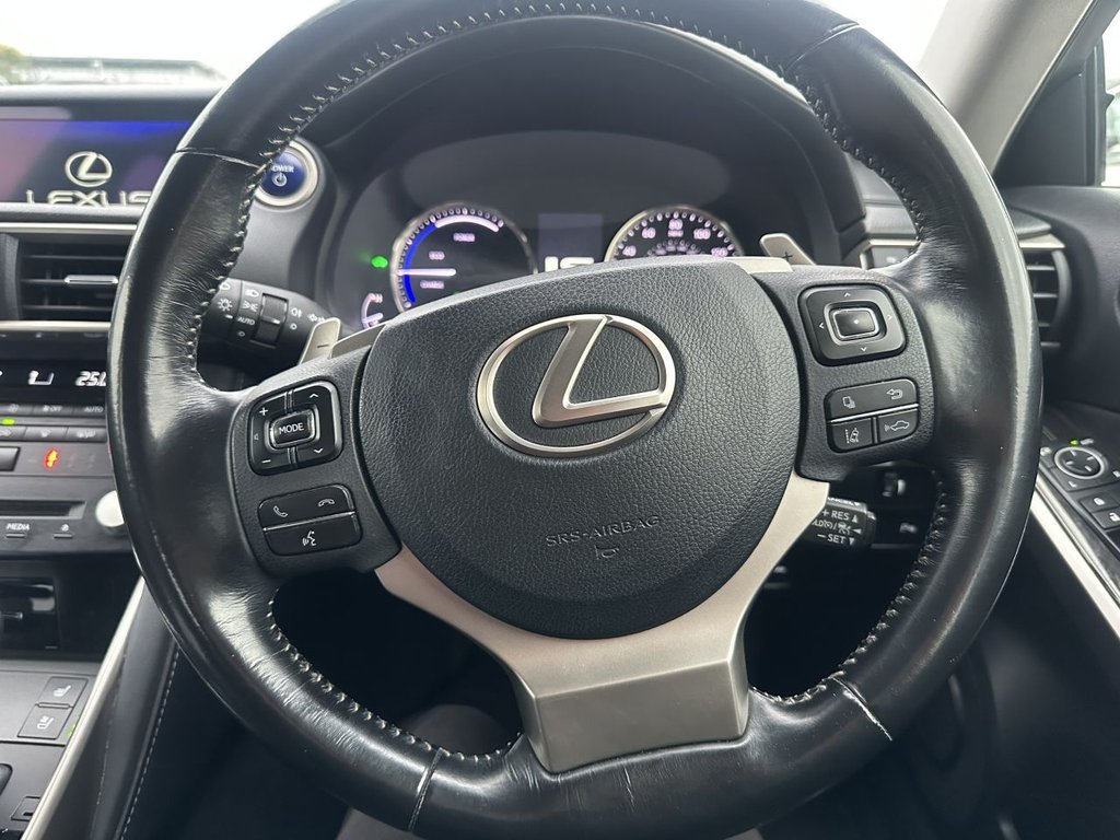 Used Lexus IS 2017 for sale - 76080443: Photo 12