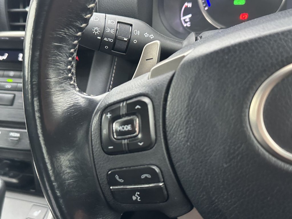 Used Lexus IS 2017 for sale - 76080443: Photo 13