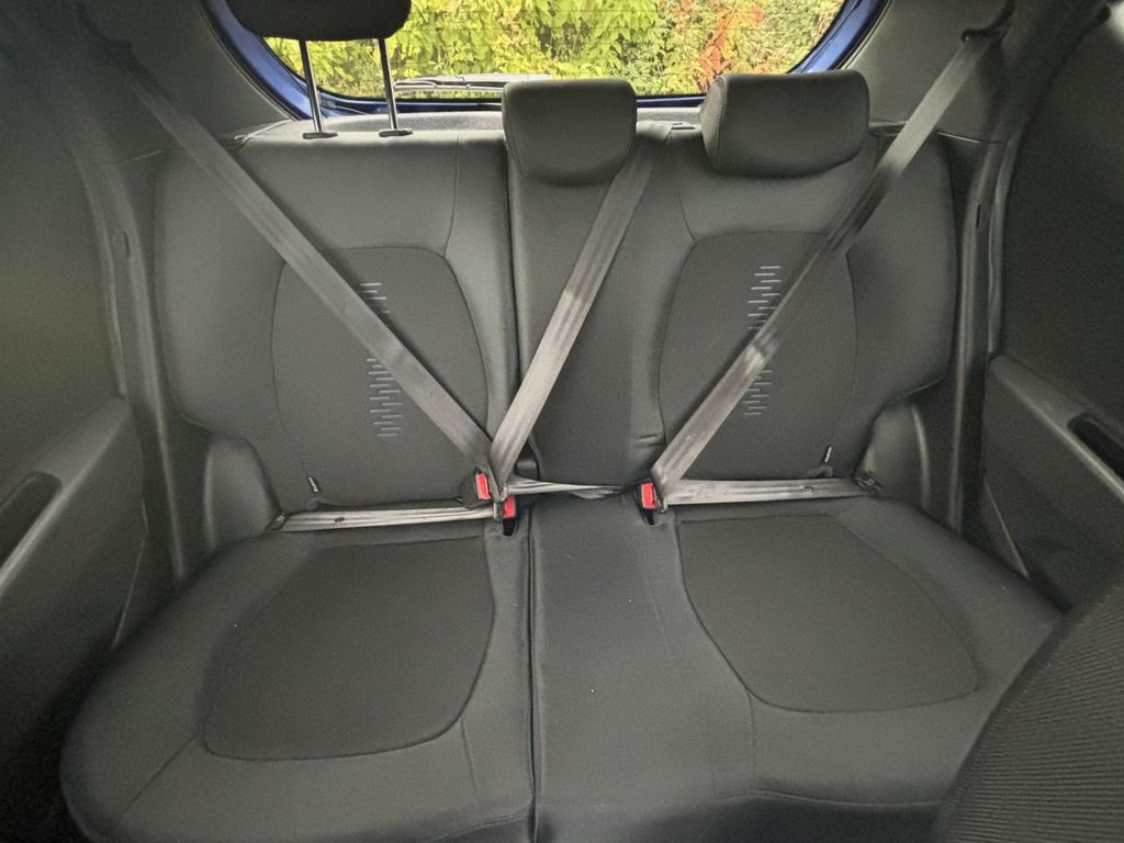 Used Hyundai i10 2018 for sale - 76132323: Photo 10