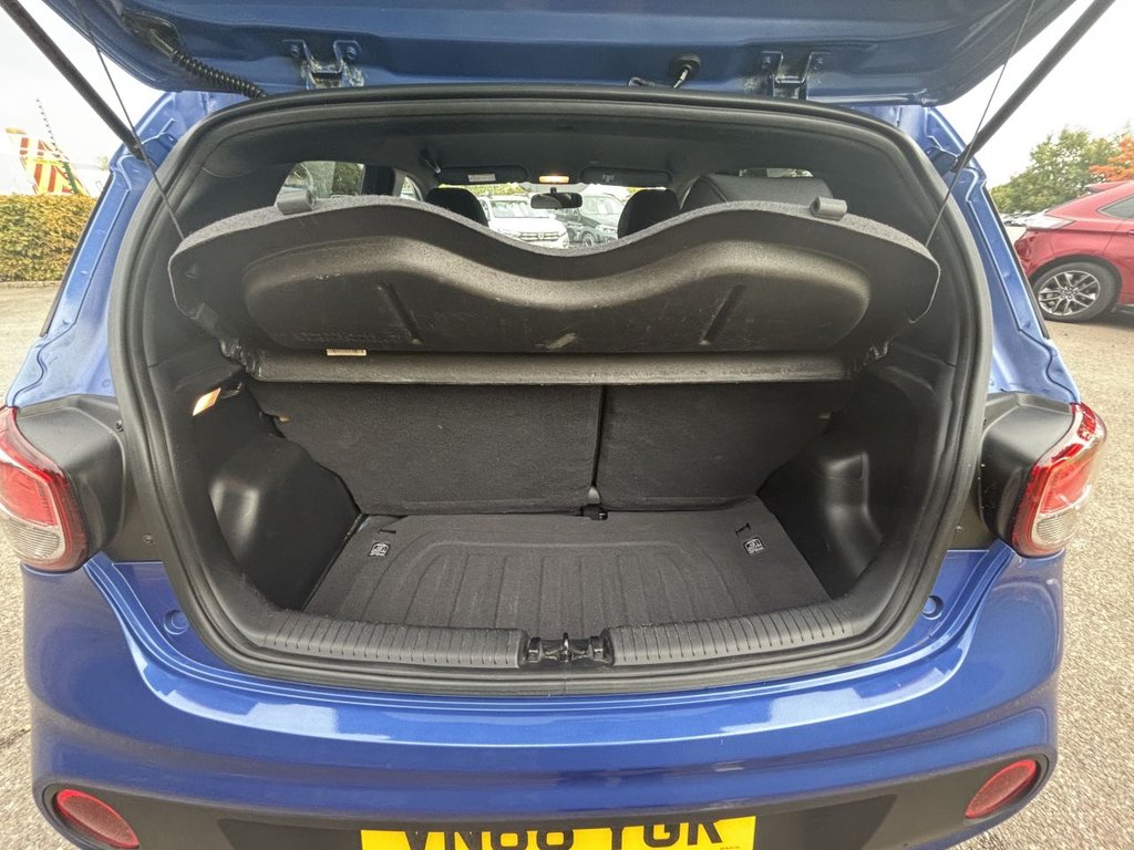 Used Hyundai i10 2018 for sale - 76132323: Photo 11