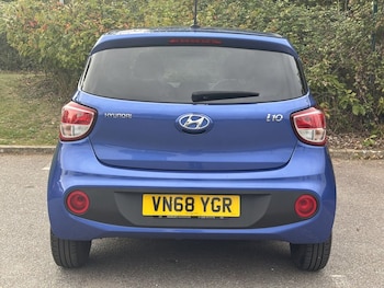 Used Hyundai i10 2018 for sale - 76132323: Photo 4