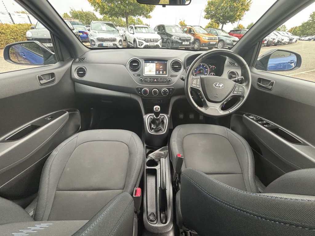 Used Hyundai i10 2018 for sale - 76132323: Photo 9
