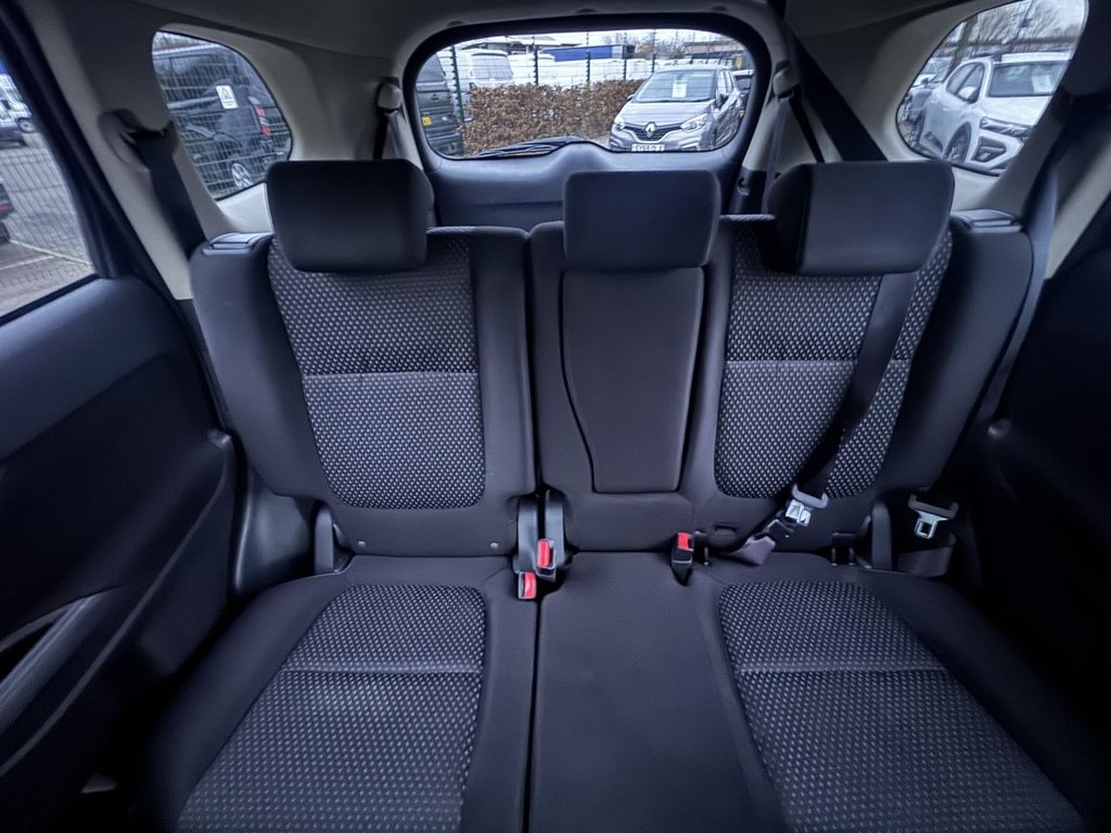 Used Mitsubishi Outlander 2015 for sale - 76973257: Photo 10