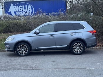 Used Mitsubishi Outlander 2015 for sale - 76973257: Photo