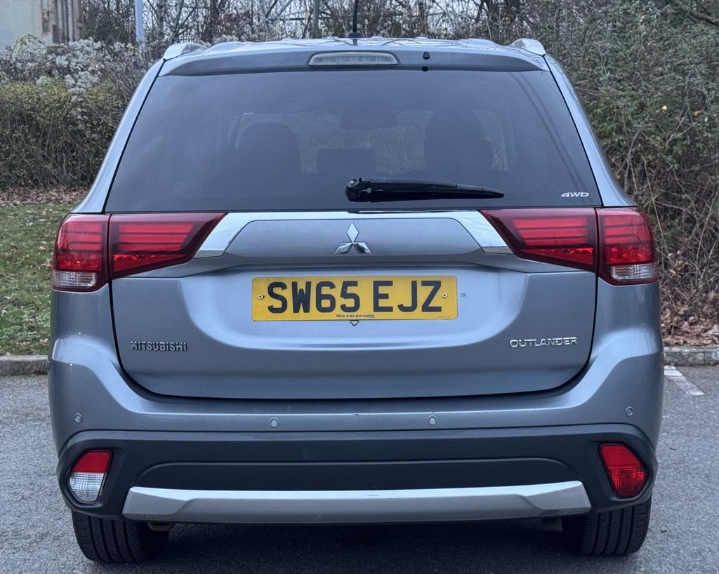 Used Mitsubishi Outlander 2015 for sale - 76973257: Photo 4