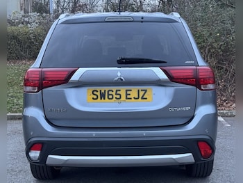 Used Mitsubishi Outlander 2015 for sale - 76973257: Photo