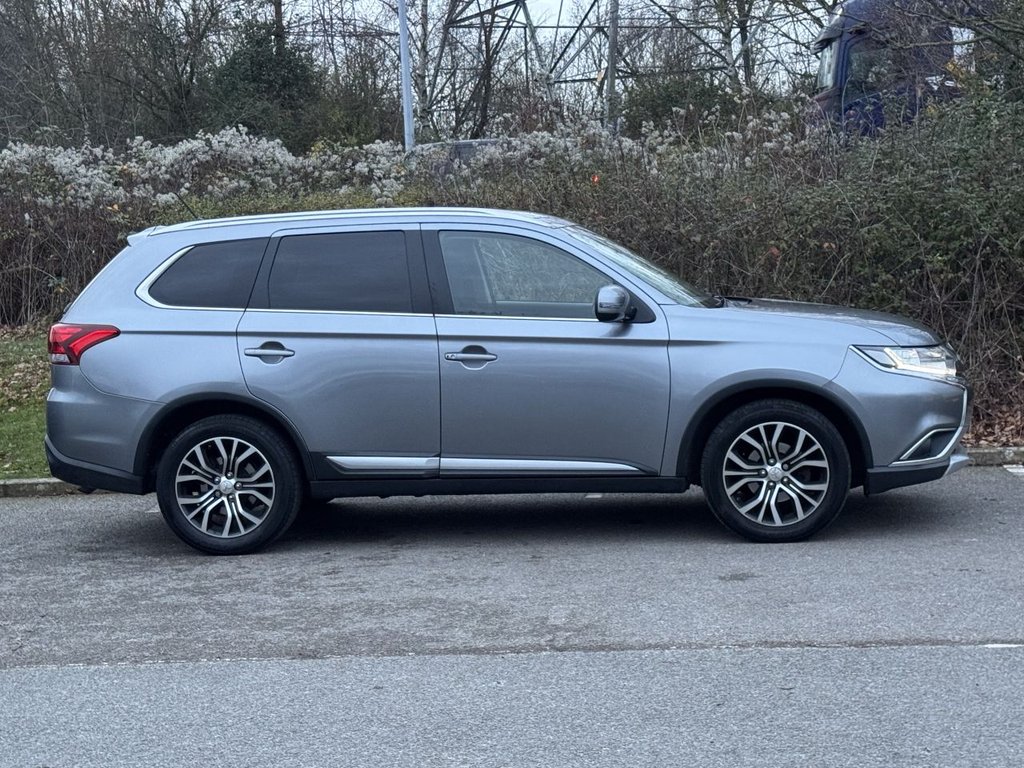 Used Mitsubishi Outlander 2015 for sale - 76973257: Photo 6